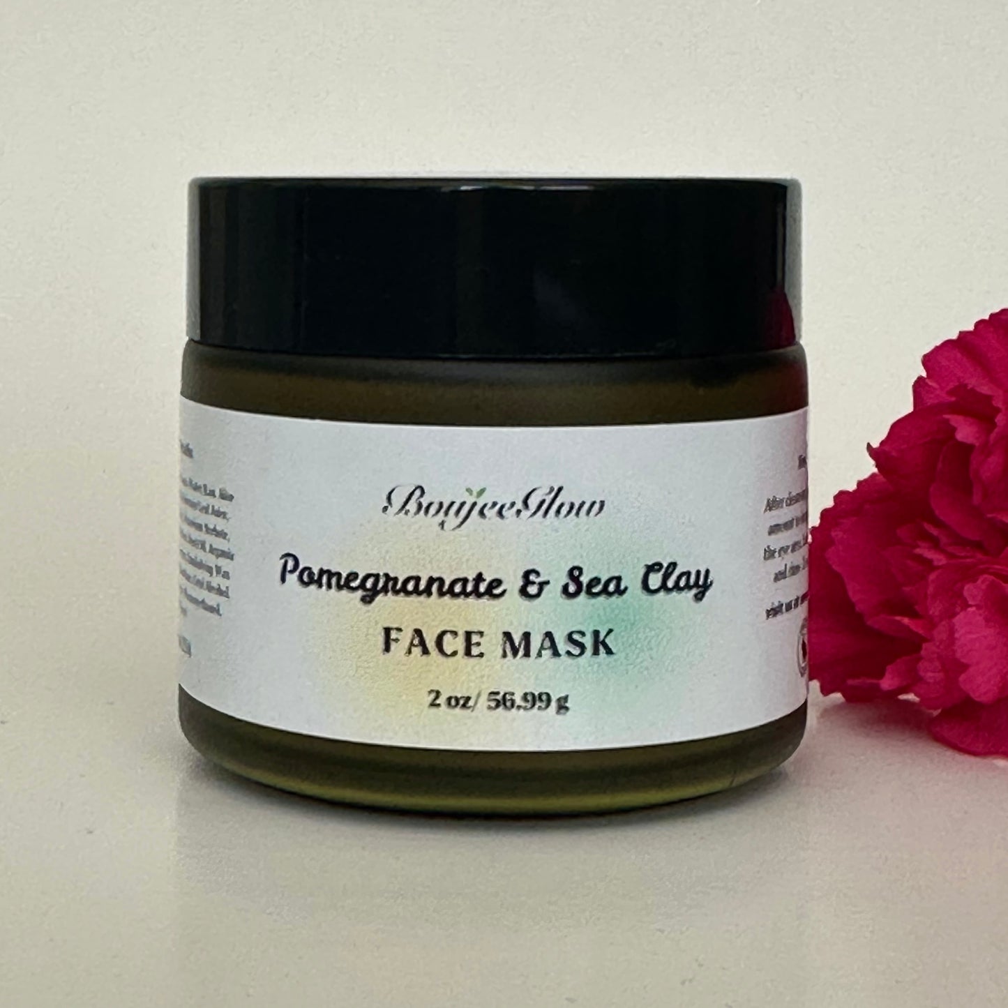 Targets hyperpigmentation , reduces dark spots, and deeply hydrates